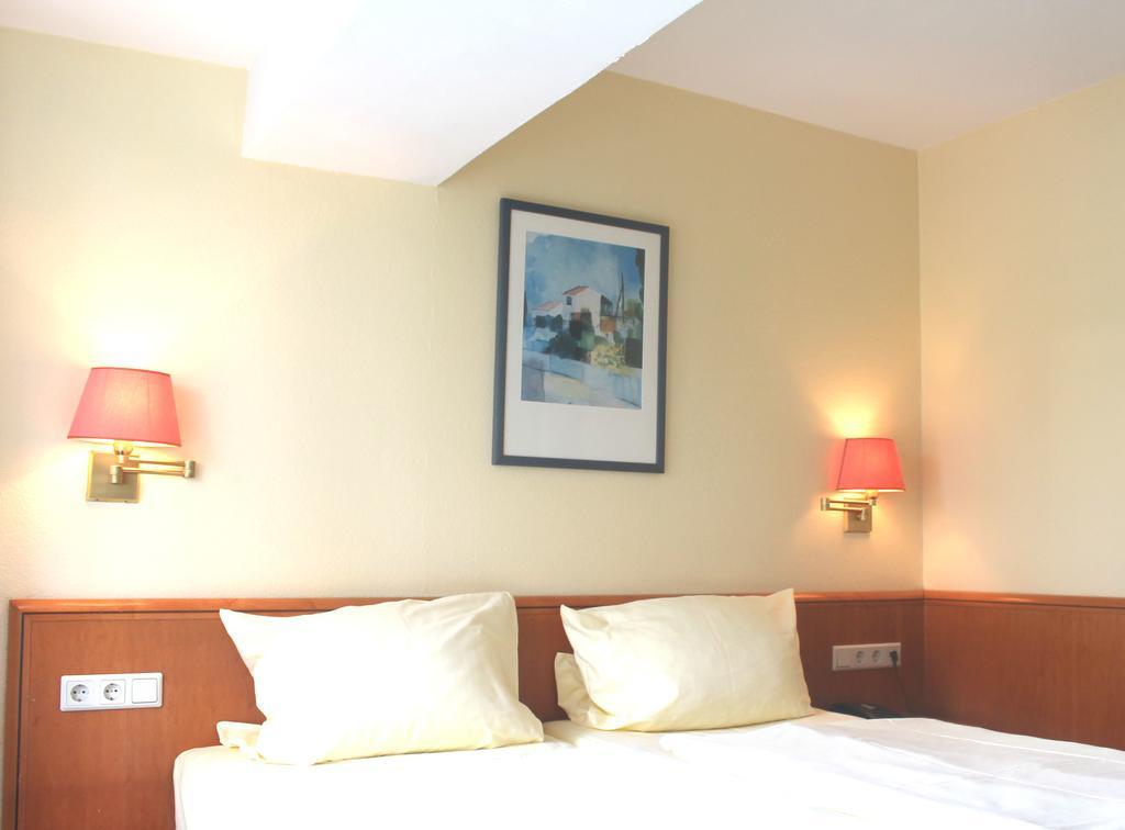 Hotel Eden - Am Hofgarten Бонн Екстер'єр фото